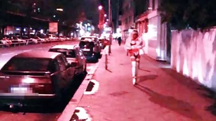 دختر ناز خودش را با اسباب بازی جنسی خودش میبرد