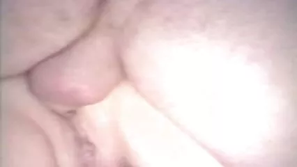 بیلی بام در حالی که ورزش می کند