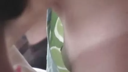 فیشینگ در کرست، پاهای را گسترده می کند
